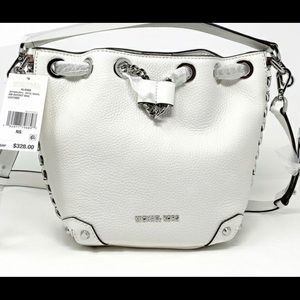 Michael Kors Alanis Small Bucket Leather
